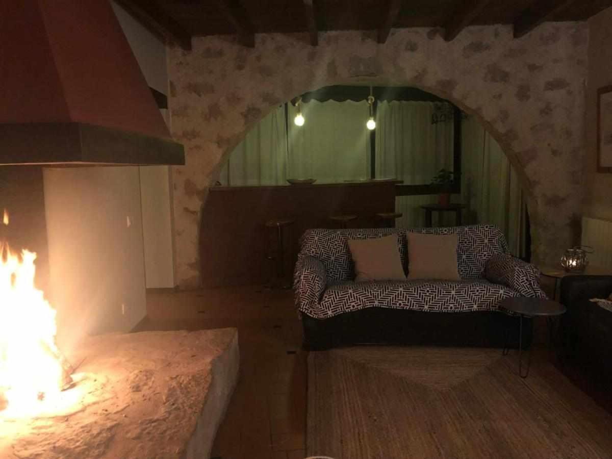 Masia Can Jou Sant Jaume de Llierca Exteriör bild
